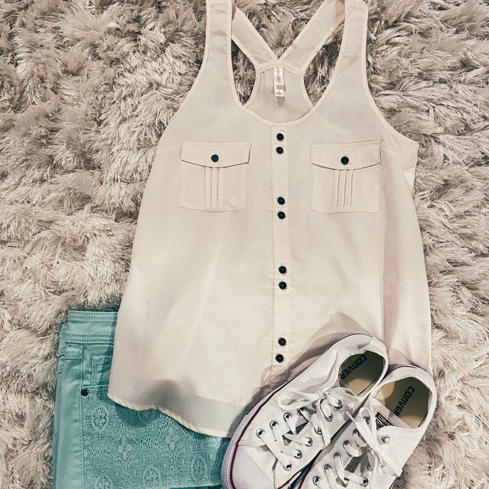 Xhilaration cream tank top with pocket detail.